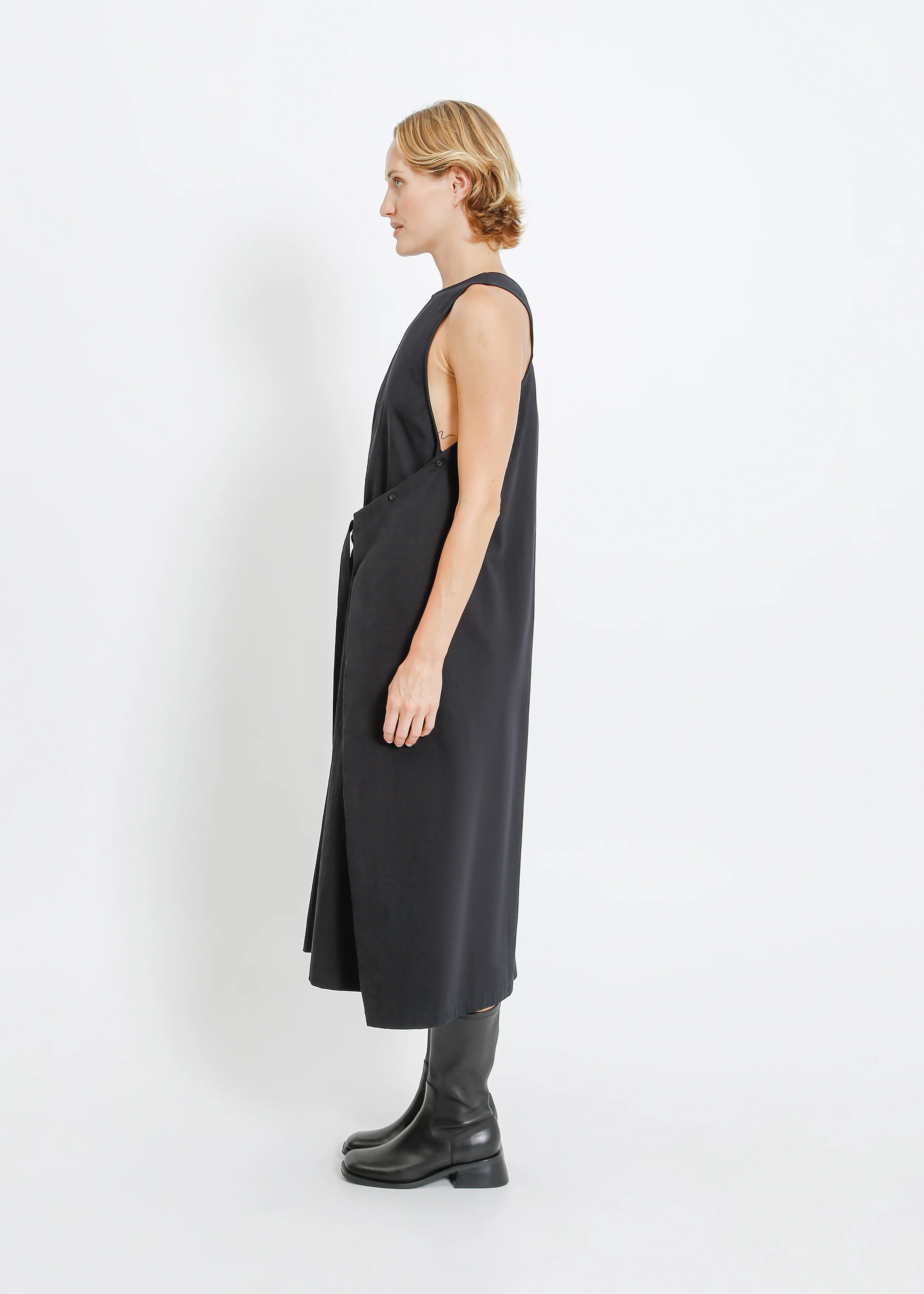 Archer Pinafore / Black - Image 3