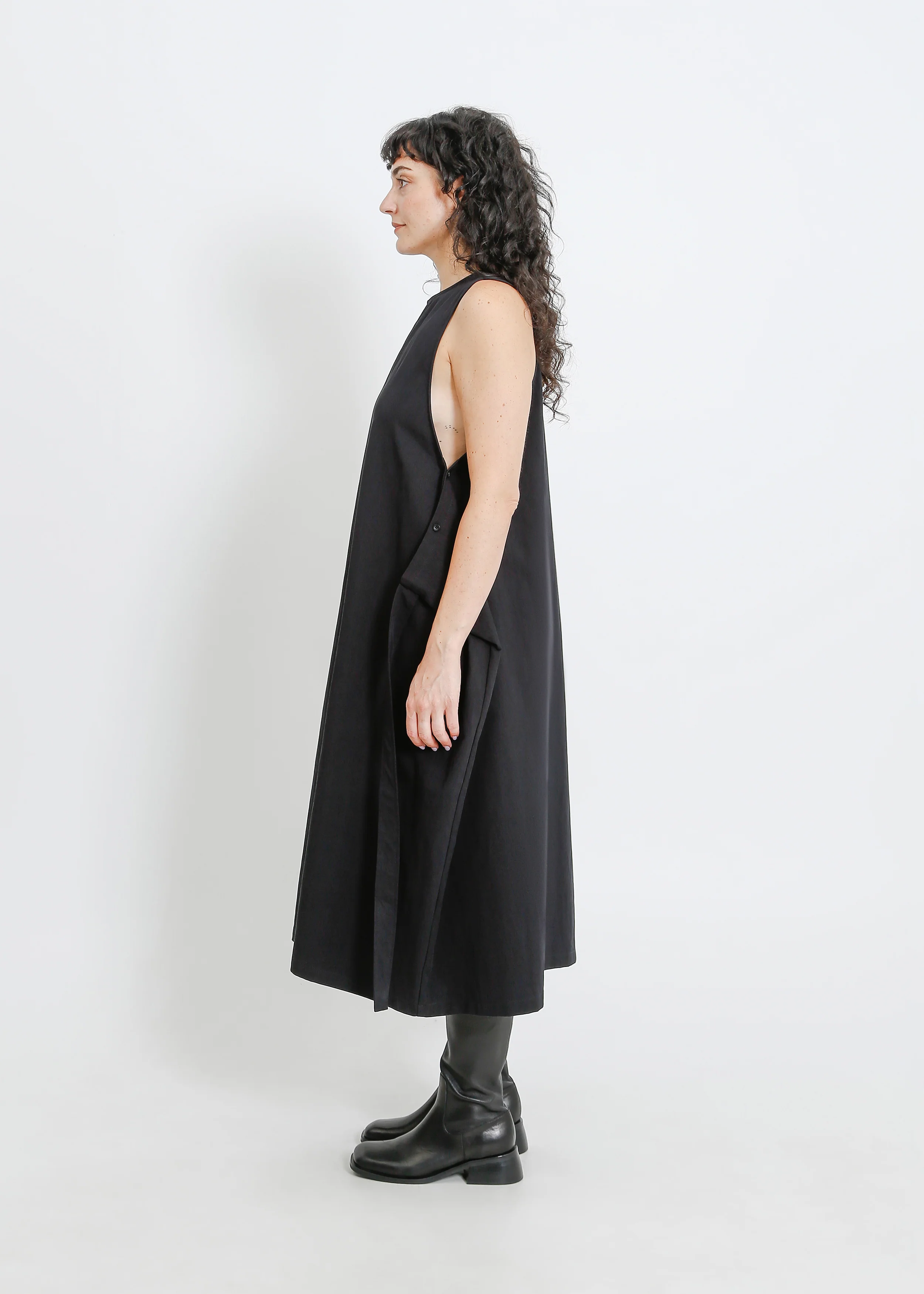 Archer Pinafore / Black - Image 7