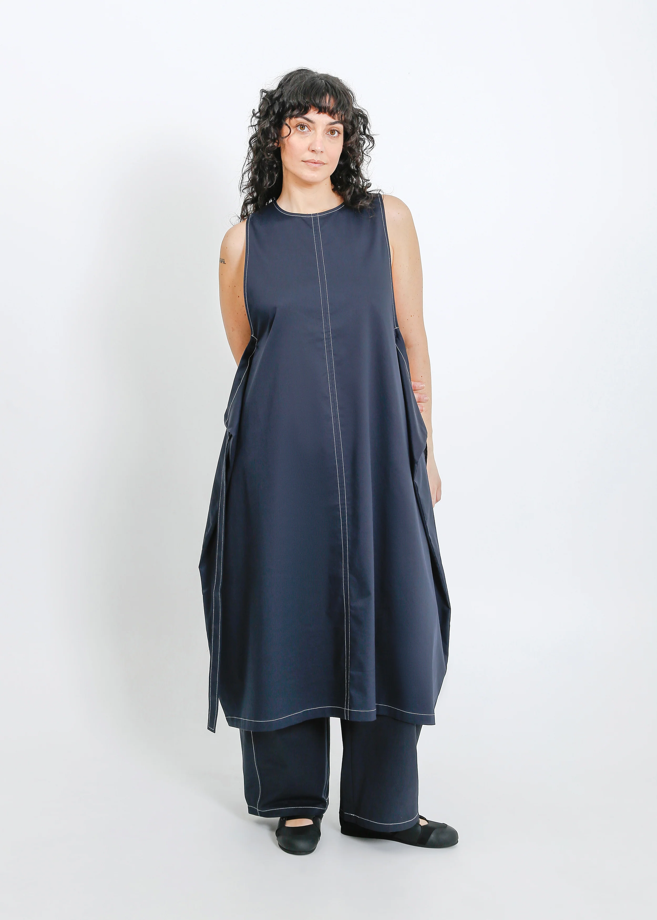 Archer Pinafore / Navy - Image 10