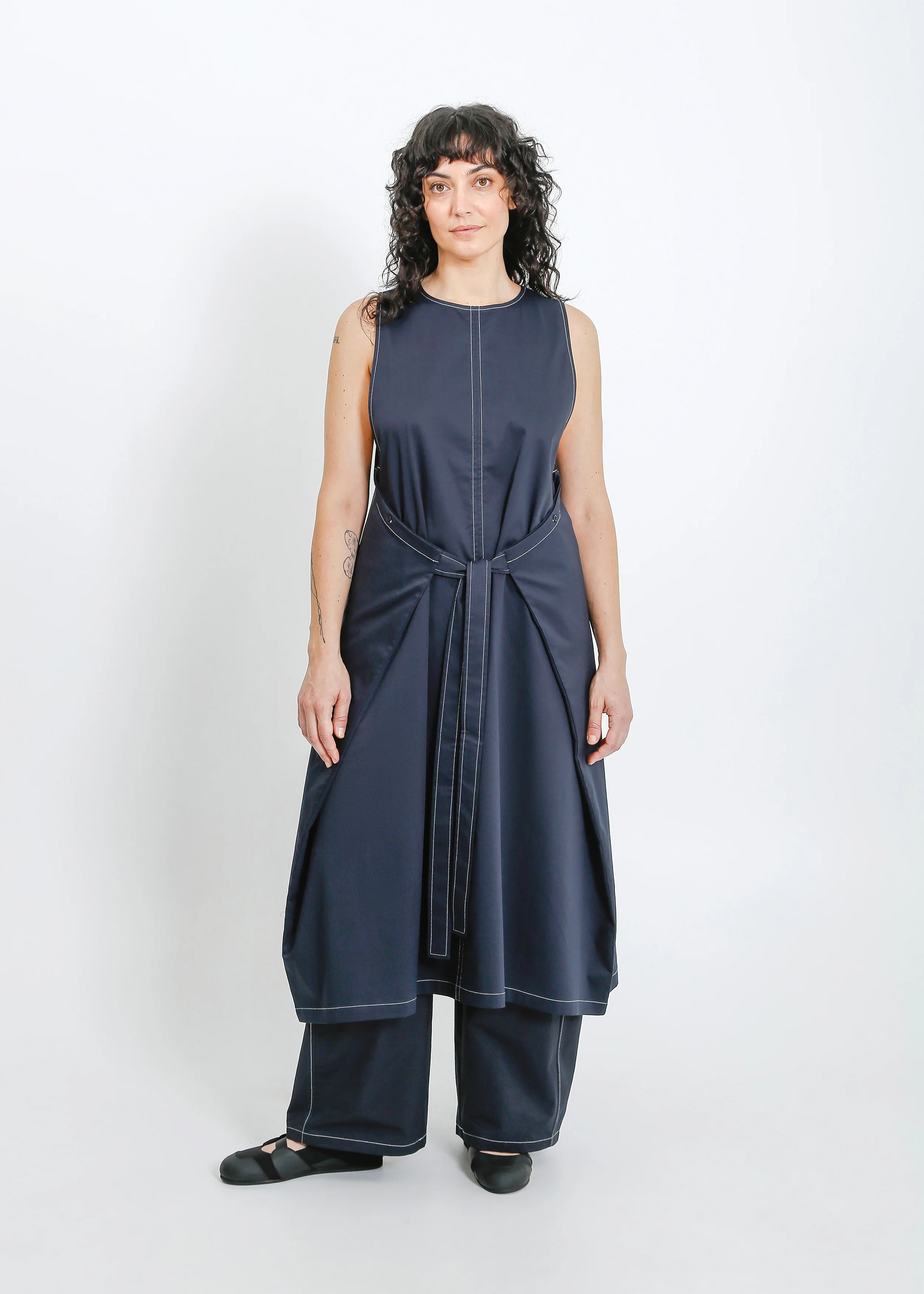 Archer Pinafore / Navy - Image 6