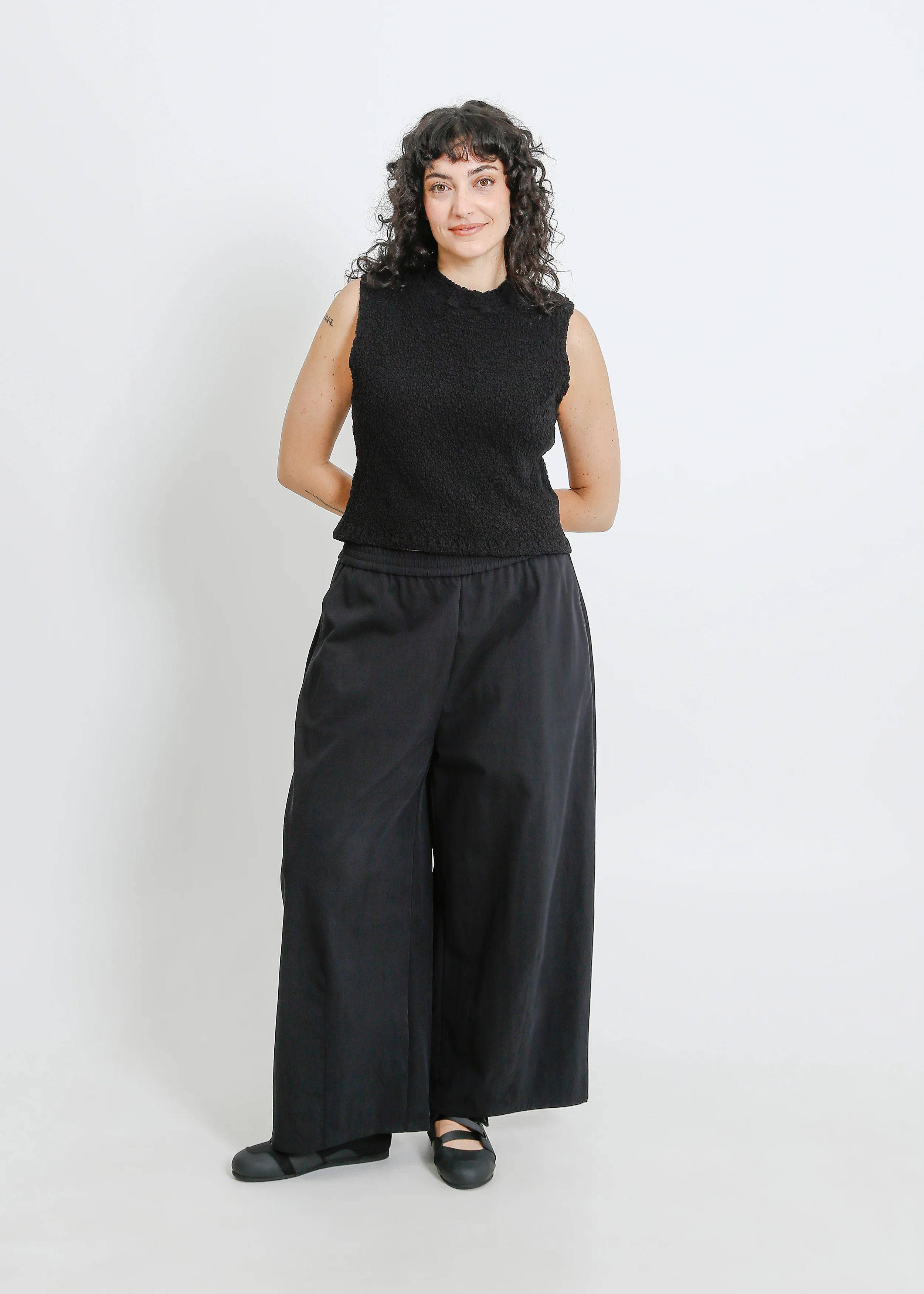 Artis Pleat Top / Black - Image 10