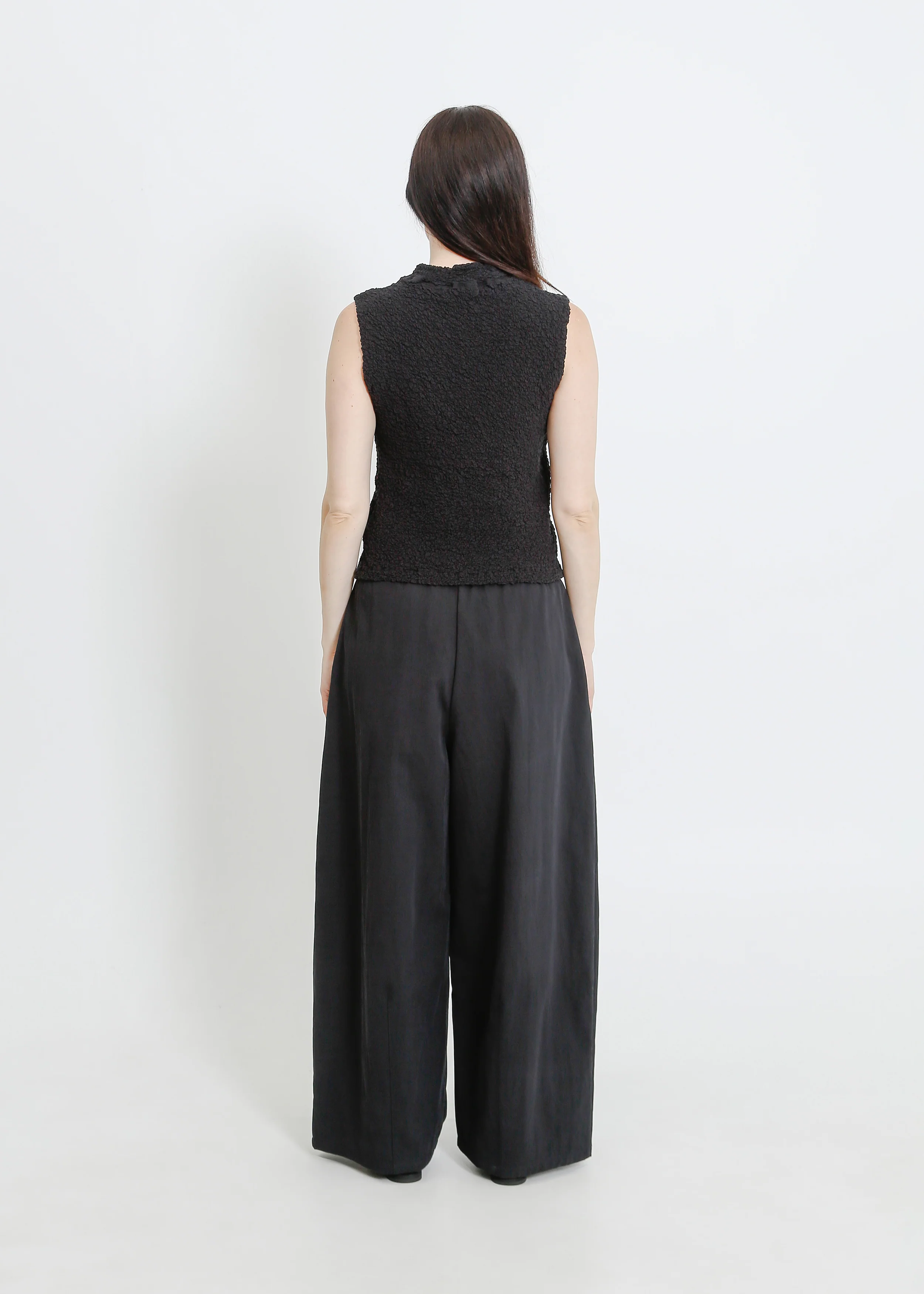 Artis Pleat Top / Black - Image 4