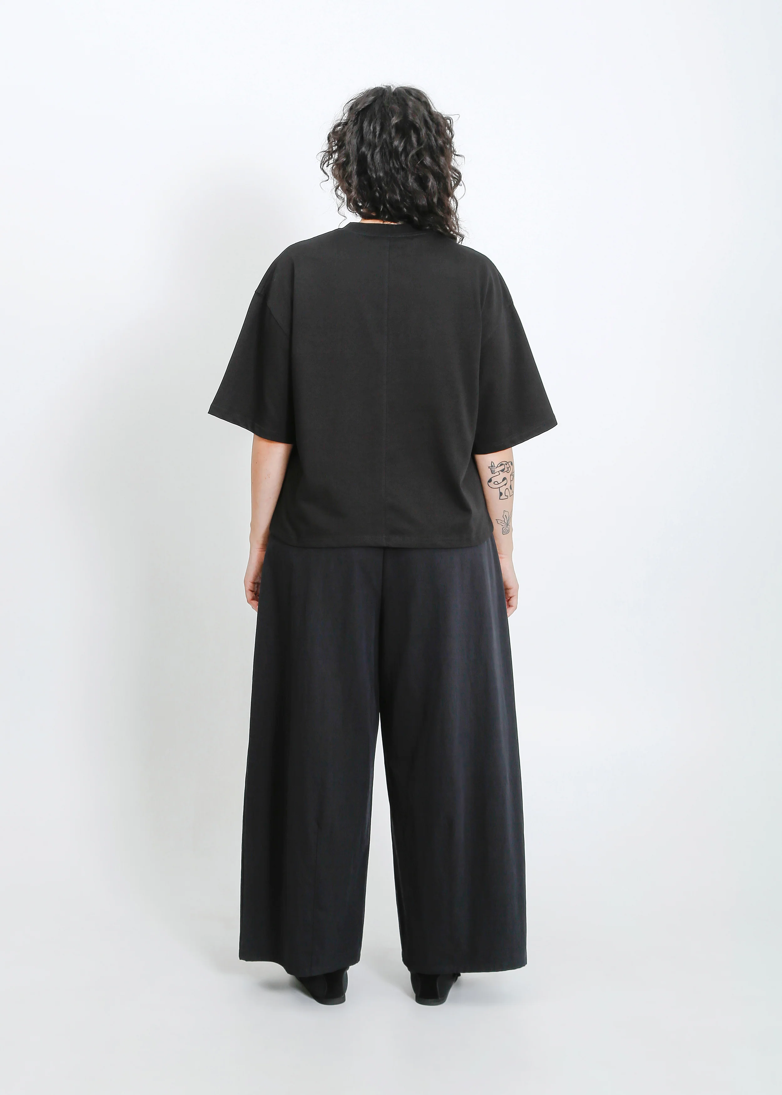 August Tee / Black - Image 9