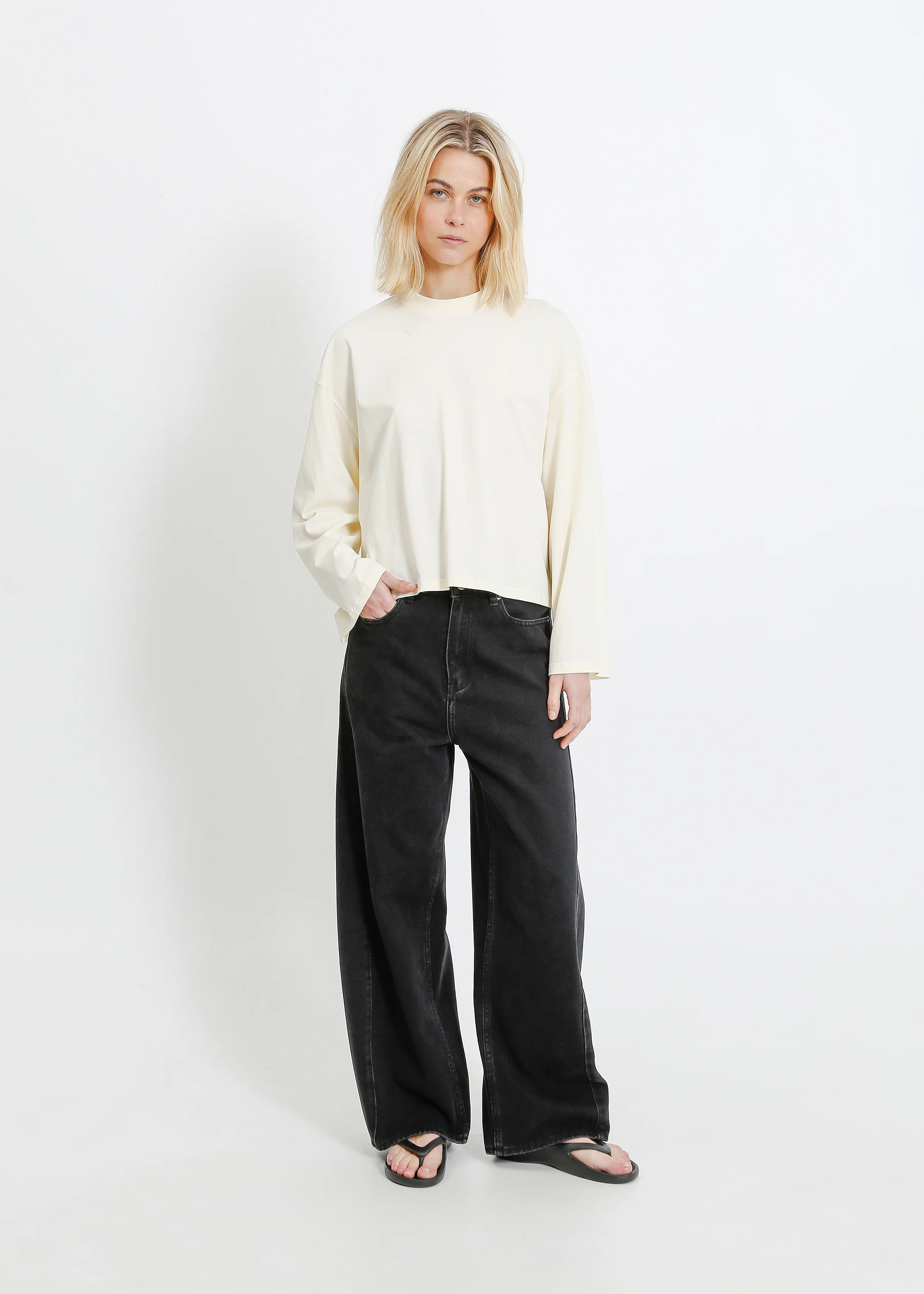 Chester Jean / Black - Image 5