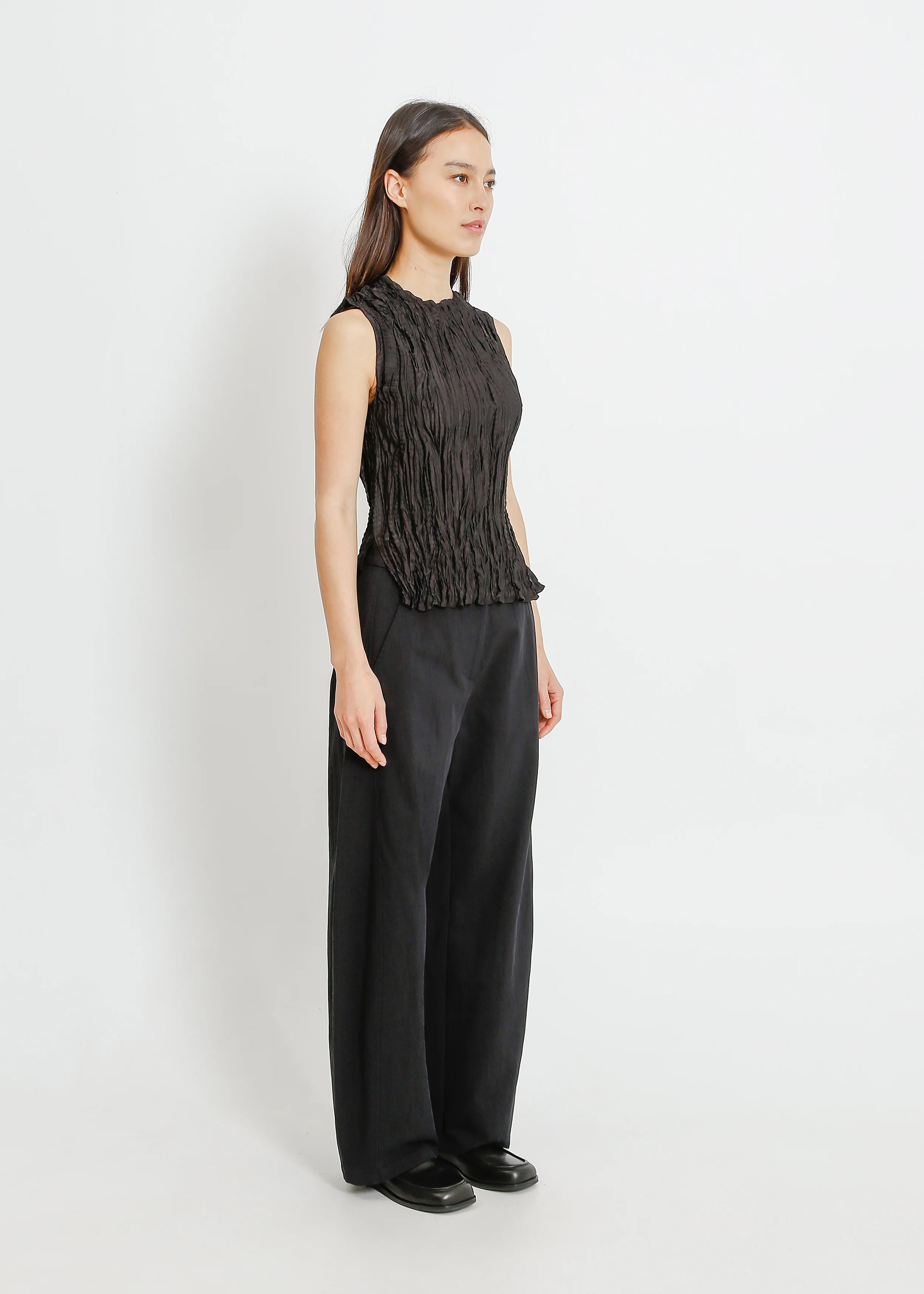 Clover Pleat Top / Black - Image 2