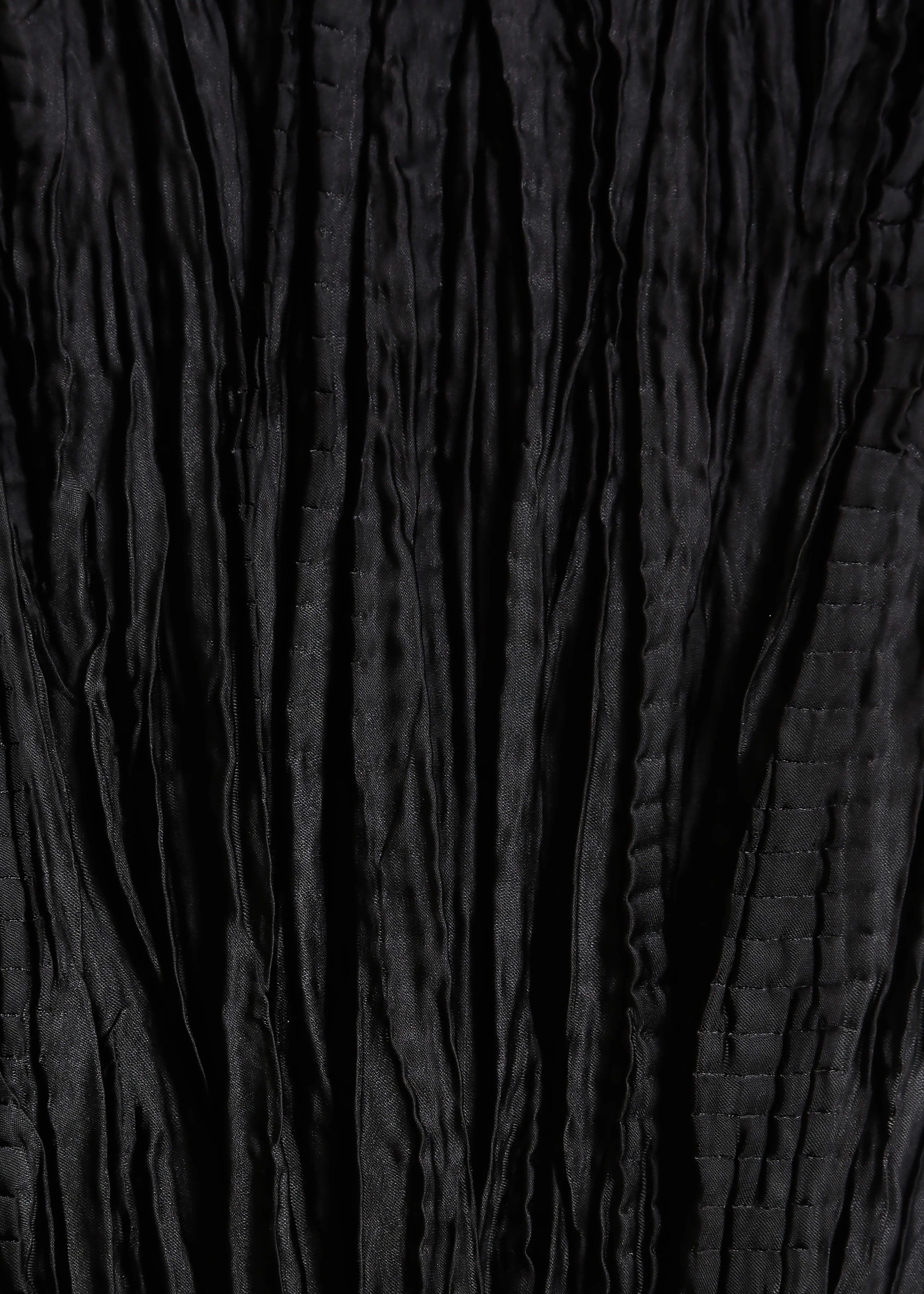 Clover Pleat Top / Black - Image 6