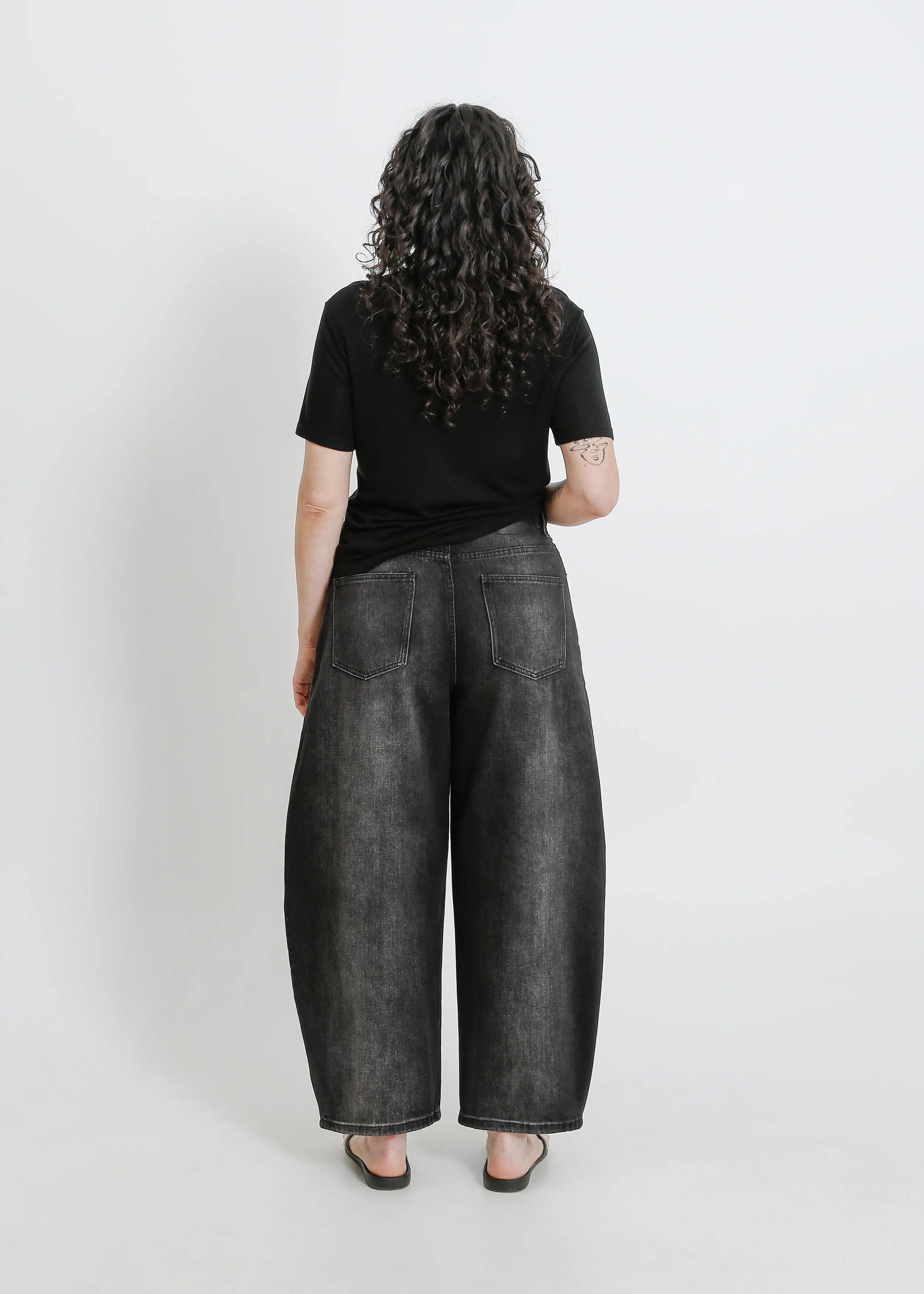 Essex Jean / Black - Image 9