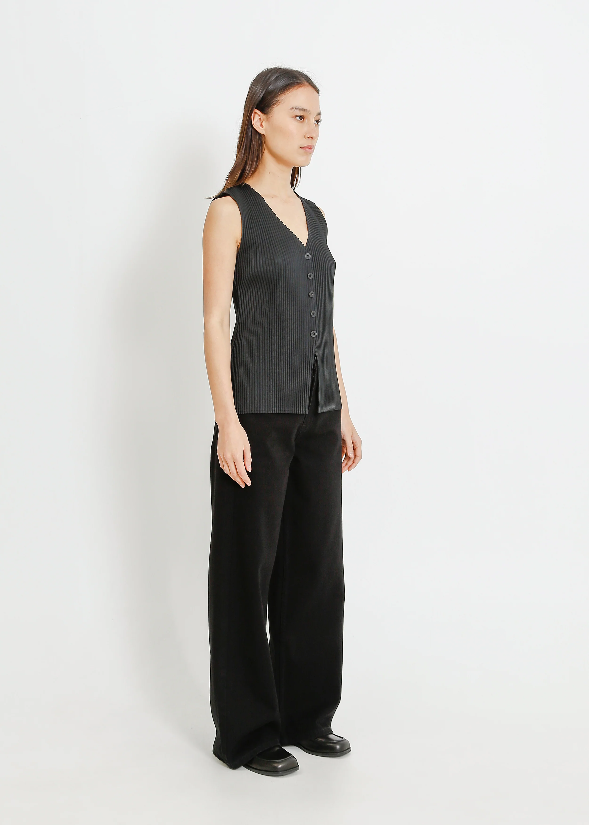 Leonie Pleat Vest / Black - Image 2