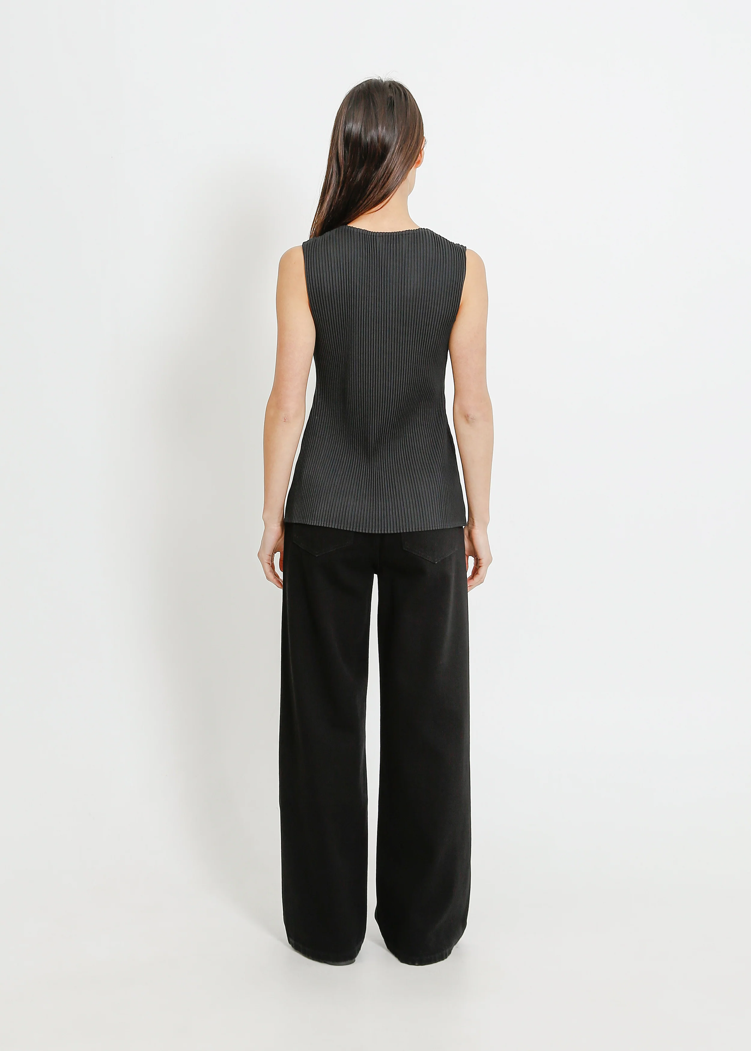 Leonie Pleat Vest / Black - Image 4