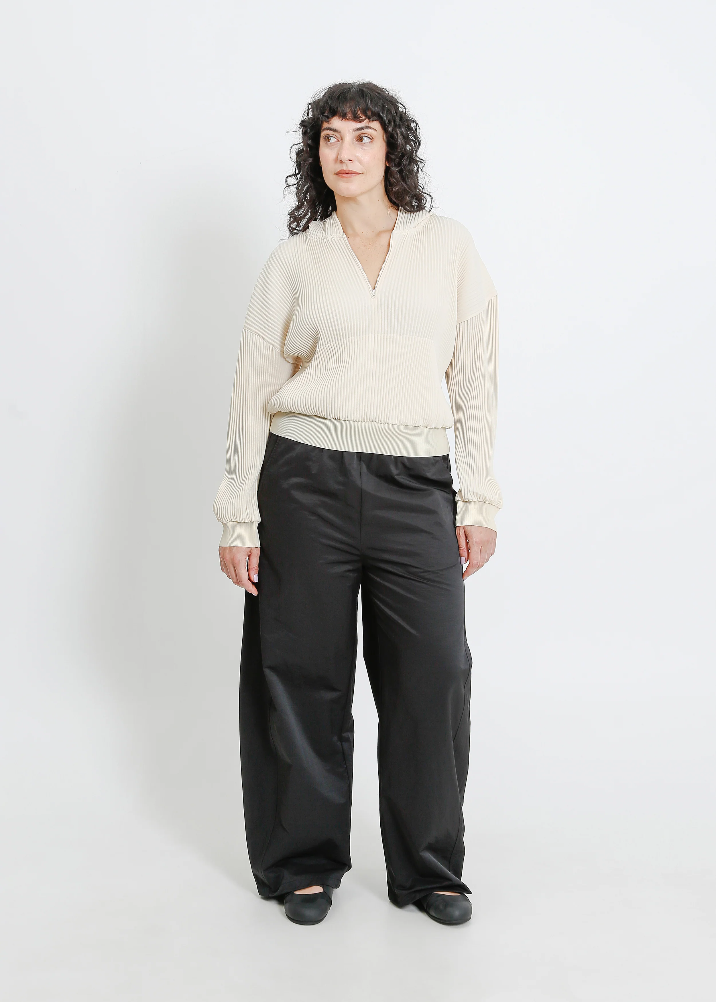 Taran Pleat Hoodie / Cream - Image 10