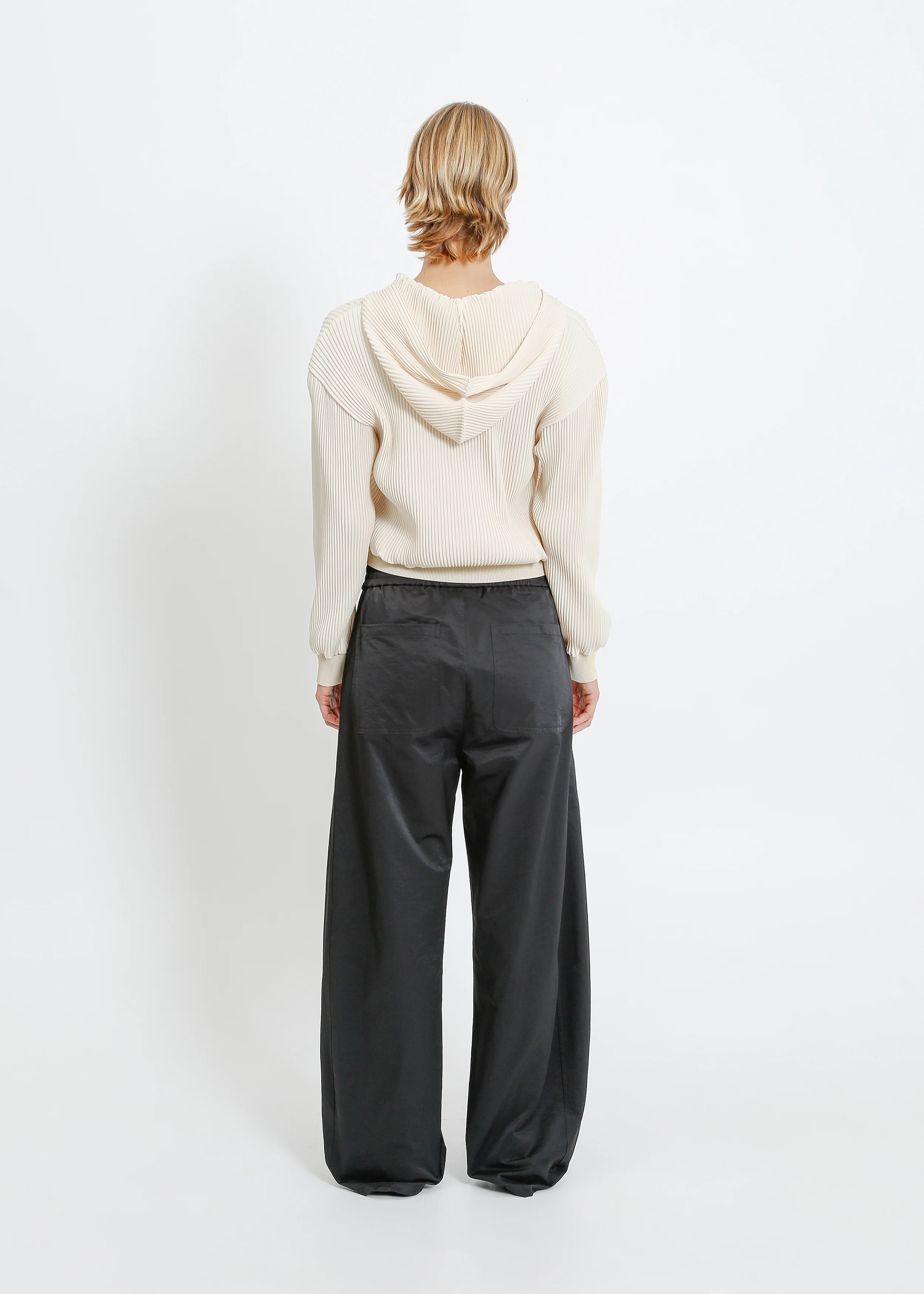 Taran Pleat Hoodie / Cream - Image 4