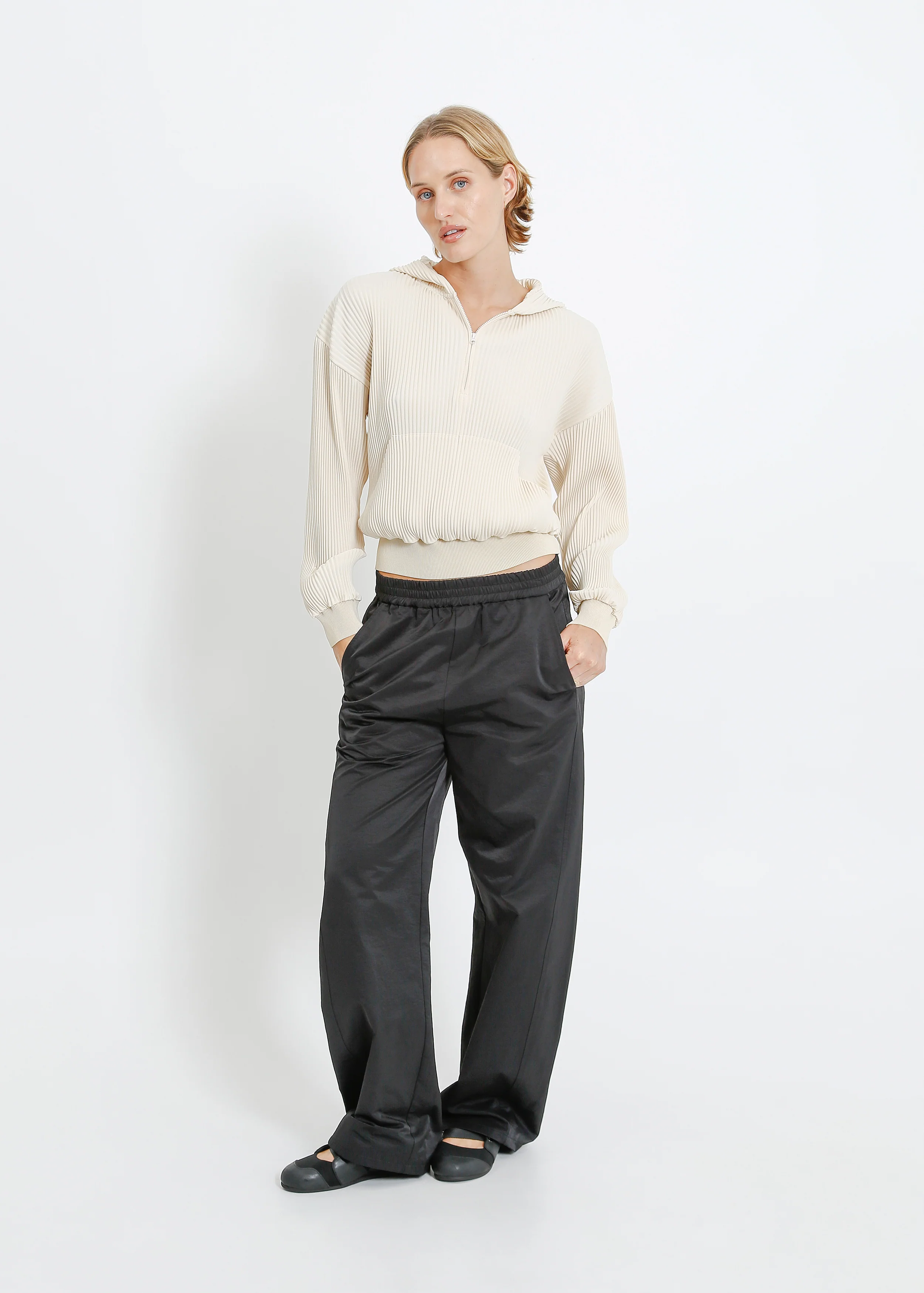 Taran Pleat Hoodie / Cream - Image 5